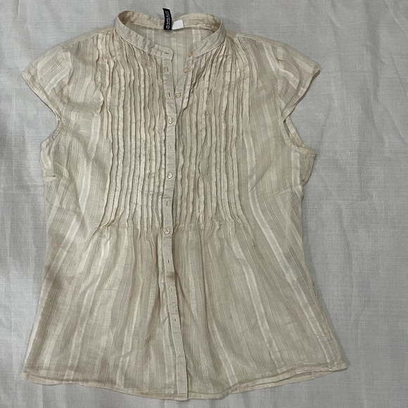 Divided Tops - Offwhite Cap sleeve Shirt